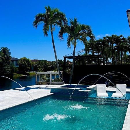 Lovers Cove Tamiami Екстериор снимка